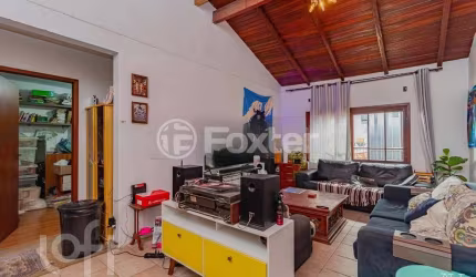 Casa com 3 quartos à venda na Rua São Mateus, 363, Jardim do Salso, Porto Alegre, 220 m2 por R$ 699.000