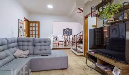 Casa com 5 quartos à venda na Rua Ovídio Moraes Leal, 10, Rubem Berta, Porto Alegre, 283 m2 por R$ 850.000