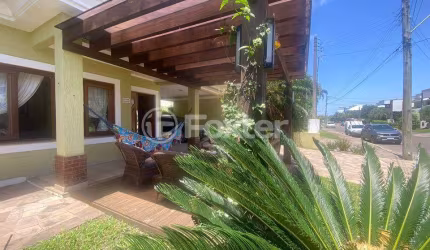 Casa em condomínio fechado com 4 quartos à venda na Avenida Central, 2000, Zona Nova, Capão da Canoa, 300 m2 por R$ 1.750.500