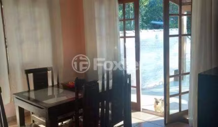 Casa com 3 quartos à venda na Avenida João Antônio Silveira, 5515, Restinga, Porto Alegre, 450 m2 por R$ 600.000