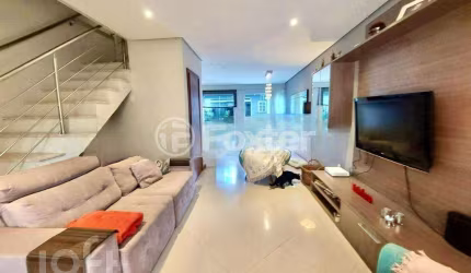 Casa com 2 quartos à venda na Rua Azise Pedro Falcão, 58, Hípica, Porto Alegre, 146 m2 por R$ 450.000