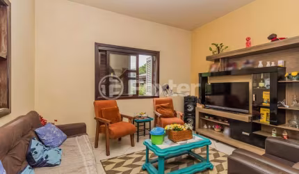 Casa com 3 quartos à venda na Rua Oito Mil e Treze, 20, Lageado, Porto Alegre, 122 m2 por R$ 278.000