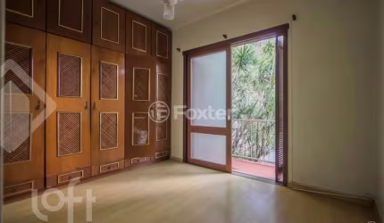 Casa com 3 quartos à venda na Rua Eça de Queiroz, 625, Petrópolis, Porto Alegre, 300 m2 por R$ 1.425.000