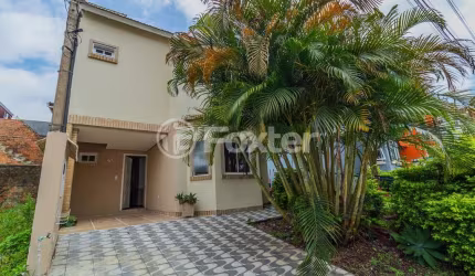 Casa em condomínio fechado com 3 quartos à venda na Rua Osório Mendes Ouriques, 332, Guarujá, Porto Alegre, 161 m2 por R$ 323.475