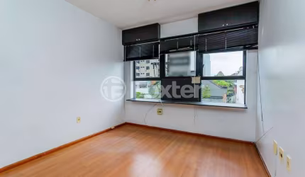 Sala comercial com 1 sala à venda na Rua Cristóvão Pereira, 99, Passo da Areia, Porto Alegre, 30 m2 por R$ 94.000