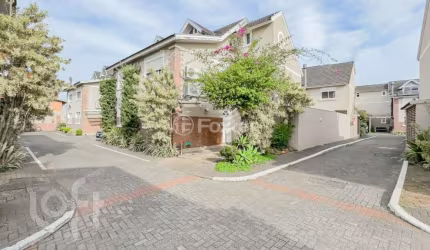 Casa em condomínio fechado com 3 quartos à venda na Rua Augusto Attílio Giordani, 87, São Sebastião, Porto Alegre, 164 m2 por R$ 750.000