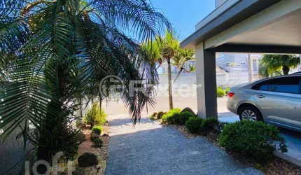 Casa em condomínio fechado com 2 quartos à venda na Avenida Farroupilha, 6900, São José, Canoas, 200 m2 por R$ 1.589.900