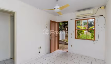 Casa em condomínio fechado com 2 quartos à venda na Rua João Antônio Lopes, 107, Lomba do Pinheiro, Porto Alegre, 35 m2 por R$ 79.500
