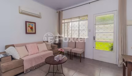 Casa com 2 quartos à venda na Rua Doutor João Simplício Alves de Carvalho, 45, Vila Ipiranga, Porto Alegre, 112 m2 por R$ 1.100.000