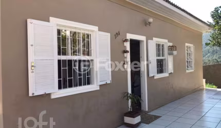 Casa com 2 quartos à venda na Rua Maria Alexandre Machado, 294, Itacorubi, Florianópolis, 62 m2 por R$ 689.000