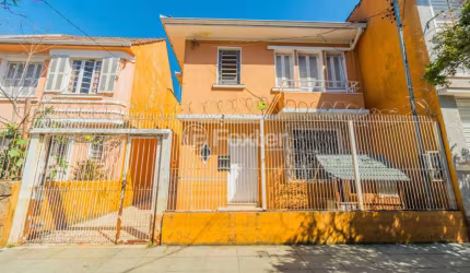Casa com 2 quartos à venda na Rua São Carlos, 1204, Floresta, Porto Alegre, 99 m2 por R$ 780.000
