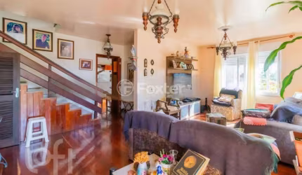 Casa com 5 quartos à venda na Travessa Luiz Tamanini, 62, Teresópolis, Porto Alegre, 235 m2 por R$ 799.000