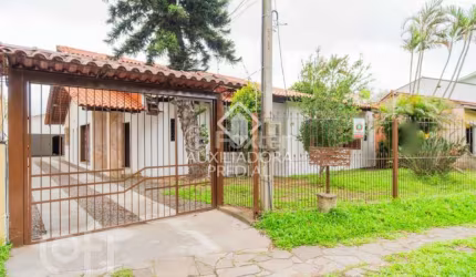 Casa com 4 quartos à venda na Avenida Guarujá, 199, Guarujá, Porto Alegre, 226 m2 por R$ 579.990