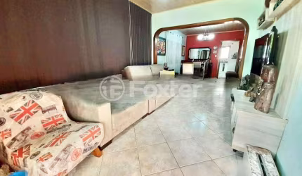 Casa com 2 quartos à venda na Rua Associação Atlética Trienon, 34, Belém Novo, Porto Alegre, 178 m2 por R$ 585.000