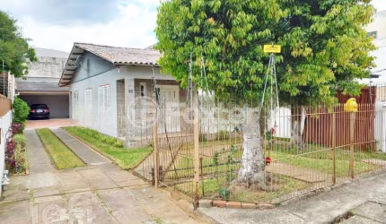 Casa com 2 quartos à venda na Rua Esperança, 85, Vila Parque Brasília, Cachoeirinha, 150 m2 por R$ 586.000