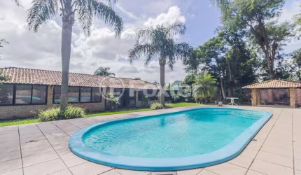 Casa com 2 quartos à venda na Rua Dona Mariana, 510, Restinga, Porto Alegre, 170 m2 por R$ 745.000