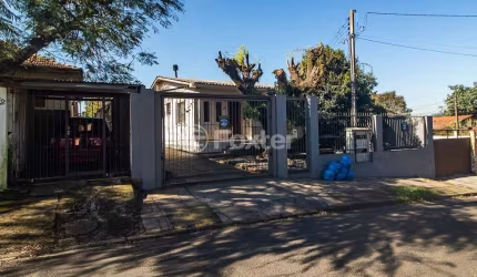 Casa com 6 quartos à venda na Beco Pedro Rodrigues Bittencourt, 150, Vila Nova, Porto Alegre, 250 m2 por R$ 700.000