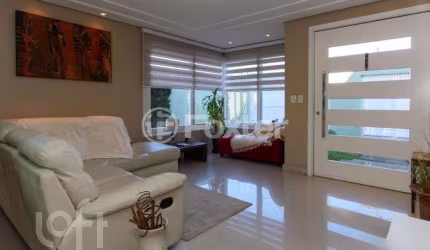 Casa com 3 quartos à venda na Rua Vereador Alcides Nascimento, 67, Rio Branco, Canoas, 185 m2 por R$ 1.210.000