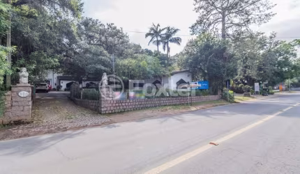 Casa com 5 quartos à venda na Avenida Coronel Marcos, 880, Pedra Redonda, Porto Alegre, 350 m2 por R$ 2.800.000
