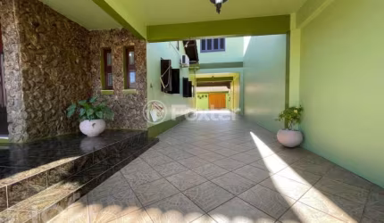 Casa com 3 quartos à venda na Rua da Imprensa, 272, Novo Esteio, Esteio, 183 m2 por R$ 549.900