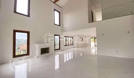Casa com 3 quartos à venda na Gentil Bonato, 2, Vale das Colinas, Gramado, 350 m2 por R$ 2.890.000