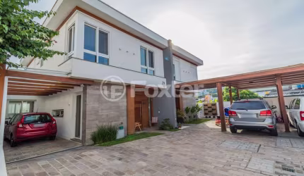 Casa em condomínio fechado com 3 quartos à venda na Avenida Clemenciano Barnasque, 121, Teresópolis, Porto Alegre, 221 m2 por R$ 1.490.000