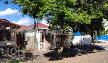 Casa com 3 quartos à venda na Rua Livramento, 228, Santana, Porto Alegre, 180 m2 por R$ 390.000