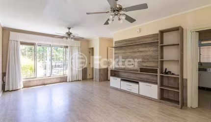 Casa com 3 quartos à venda na Rua Gomes de Freitas, 472, Jardim Itu Sabará, Porto Alegre, 186 m2 por R$ 700.000