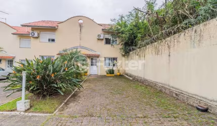 Casa em condomínio fechado com 2 quartos à venda na Avenida Edgar Pires de Castro, 350, Hípica, Porto Alegre, 118 m2 por R$ 314.000