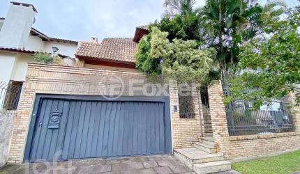Casa com 4 quartos à venda na Rua Comendador Creidy, 77, Chácara das Pedras, Porto Alegre, 400 m2 por R$ 1.400.000