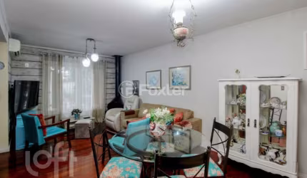 Casa com 3 quartos à venda na Rua Padre Henrique Lenz, 44, Jardim São Pedro, Porto Alegre, 193 m2 por R$ 820.000