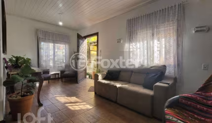Casa com 6 quartos à venda na Rua Antônio Joaquim Mesquita, 60, Passo da Areia, Porto Alegre, 300 m2 por R$ 1.070.000