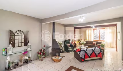 Casa com 5 quartos à venda na Rua João Berutti, 324, Chácara das Pedras, Porto Alegre, 352 m2 por R$ 1.500.000