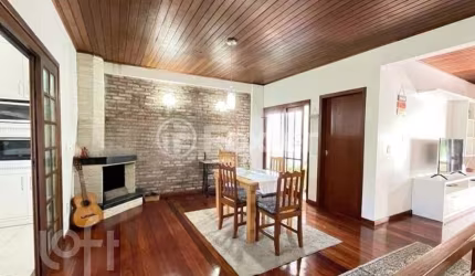 Casa com 4 quartos à venda na Avenida Salvador Leão, 648, Sarandi, Porto Alegre, 265 m2 por R$ 850.000