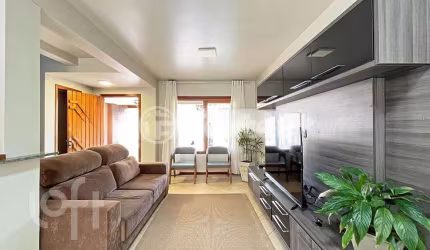 Casa com 3 quartos à venda na Rua Helio Felix Frey, 162, Espírito Santo, Porto Alegre, 125 m2 por R$ 500.000