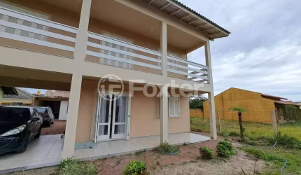 Casa com 6 quartos à venda na Rua Laguna, 1012, Atlântida Sul (Distrito), Osório, 229 m2 por R$ 540.000