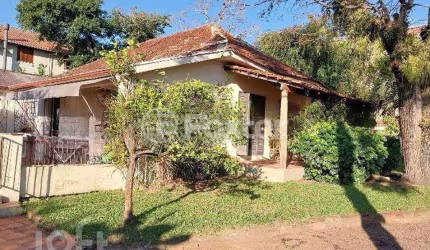Casa com 3 quartos à venda na Travessa Escobar, 430, Camaquã, Porto Alegre, 310 m2 por R$ 1.100.000