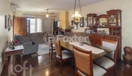 Casa com 4 quartos à venda na Rua Guararapes, 129, Petrópolis, Porto Alegre, 369 m2 por R$ 1.950.000