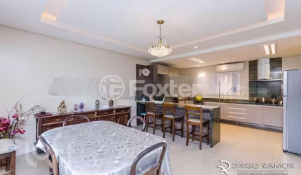 Casa em condomínio fechado com 4 quartos à venda na Rua Doutor Campos Velho, 1245, Cristal, Porto Alegre, 332 m2 por R$ 1.300.000