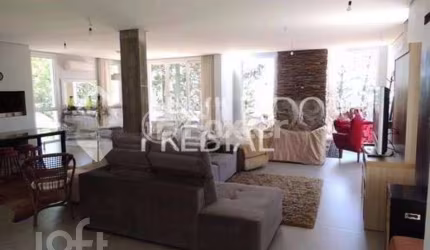 Casa em condomínio fechado com 5 quartos à venda na Rua Vitório Carassai, 92, São José, Canela, 480 m2 por R$ 3.990.000
