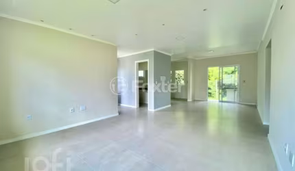 Casa em condomínio fechado com 3 quartos à venda na Rua Canísio Binsfeld, 226, Hípica, Porto Alegre, 123 m2 por R$ 599.000