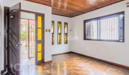 Casa com 3 quartos à venda na Rua Glênio Peres, 80, Vila Nova, Porto Alegre, 145 m2 por R$ 650.000