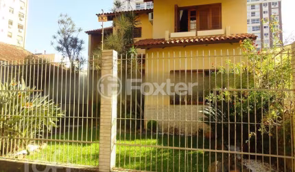 Casa com 3 quartos à venda na Rua Azevedo Sodré, 335, Passo da Areia, Porto Alegre, 330 m2 por R$ 1.300.000