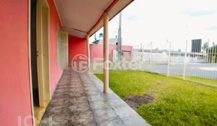 Casa com 2 quartos à venda na Quadra J Cinco, 16, Guajuviras, Canoas, 65 m2 por R$ 286.900