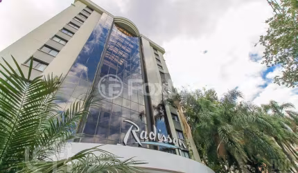Kitnet / Stúdio à venda na Avenida Coronel Lucas de Oliveira, 995, Bela Vista, Porto Alegre, 30 m2 por R$ 450.000