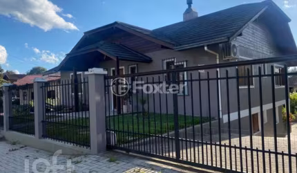 Casa com 3 quartos à venda na Avenida Visconde De Maua, 1016, Centro, Canela, 288 m2 por R$ 1.750.000