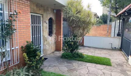 Casa com 3 quartos à venda na Rua Fátima, 314, Partenon, Porto Alegre, 289 m2 por R$ 850.000