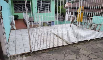 Casa com 4 quartos à venda na Rua Dom João VI, 52, Medianeira, Porto Alegre, 139 m2 por R$ 450.000