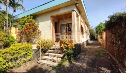 Casa com 3 quartos à venda na Rua Monte Flor, 215, Jardim Floresta, Porto Alegre, 147 m2 por R$ 638.000