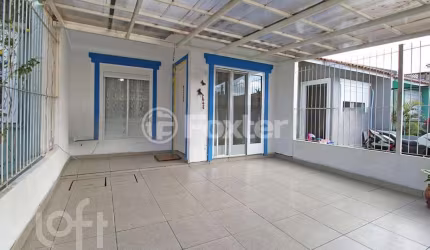 Casa com 2 quartos à venda na Rua Padre Oscar Puhl, 51, Hípica, Porto Alegre, 47 m2 por R$ 315.000